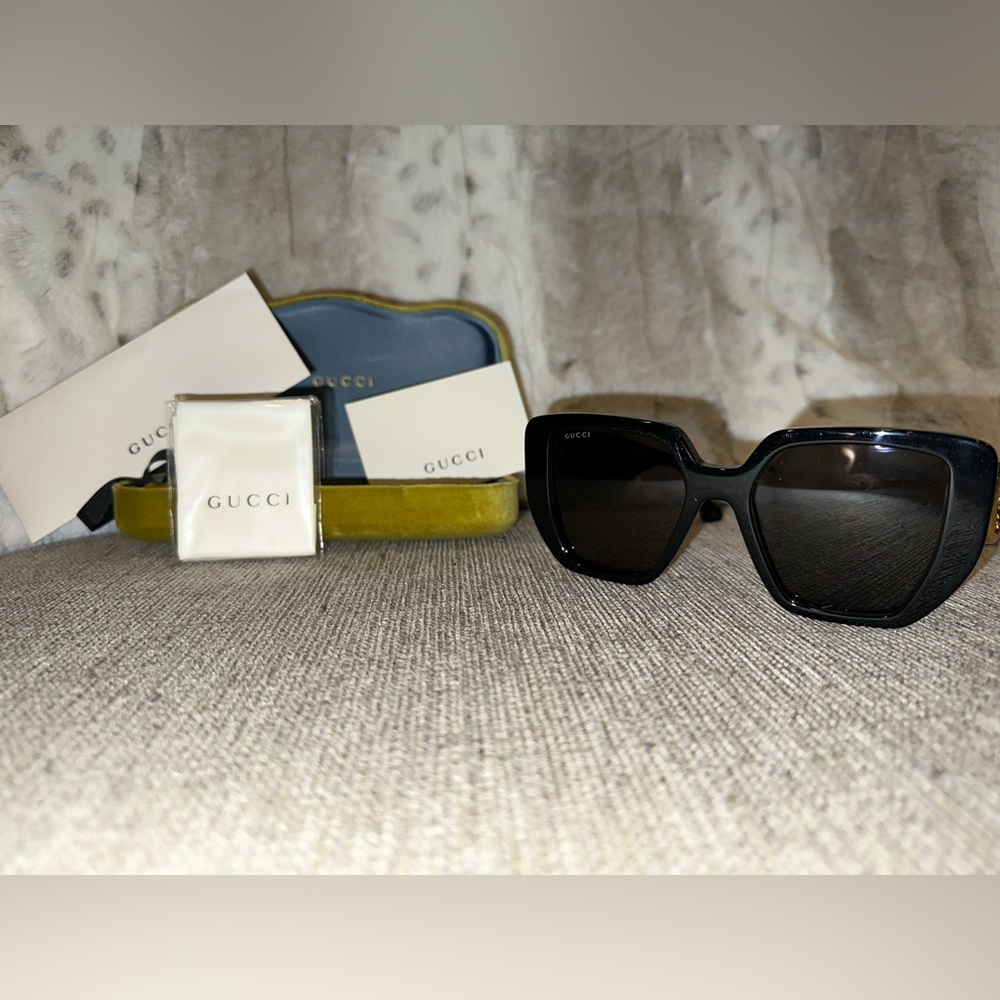 Gucci Logo Rectangle Sunglasses - image 1